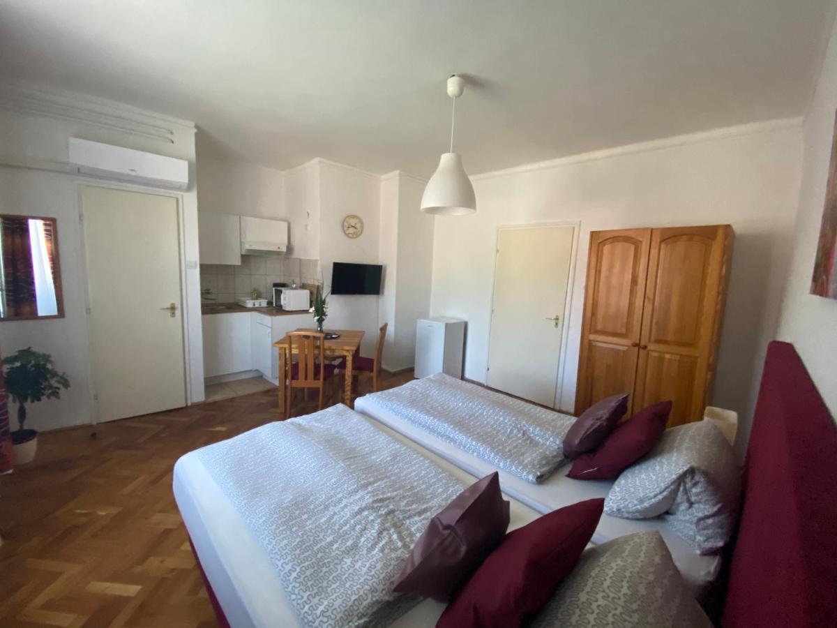 Anonymus Vendégház Siófok Exterior foto